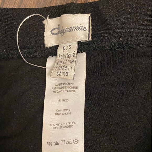 Dynamite vintage black shiny leggings - Picture 2 of 3